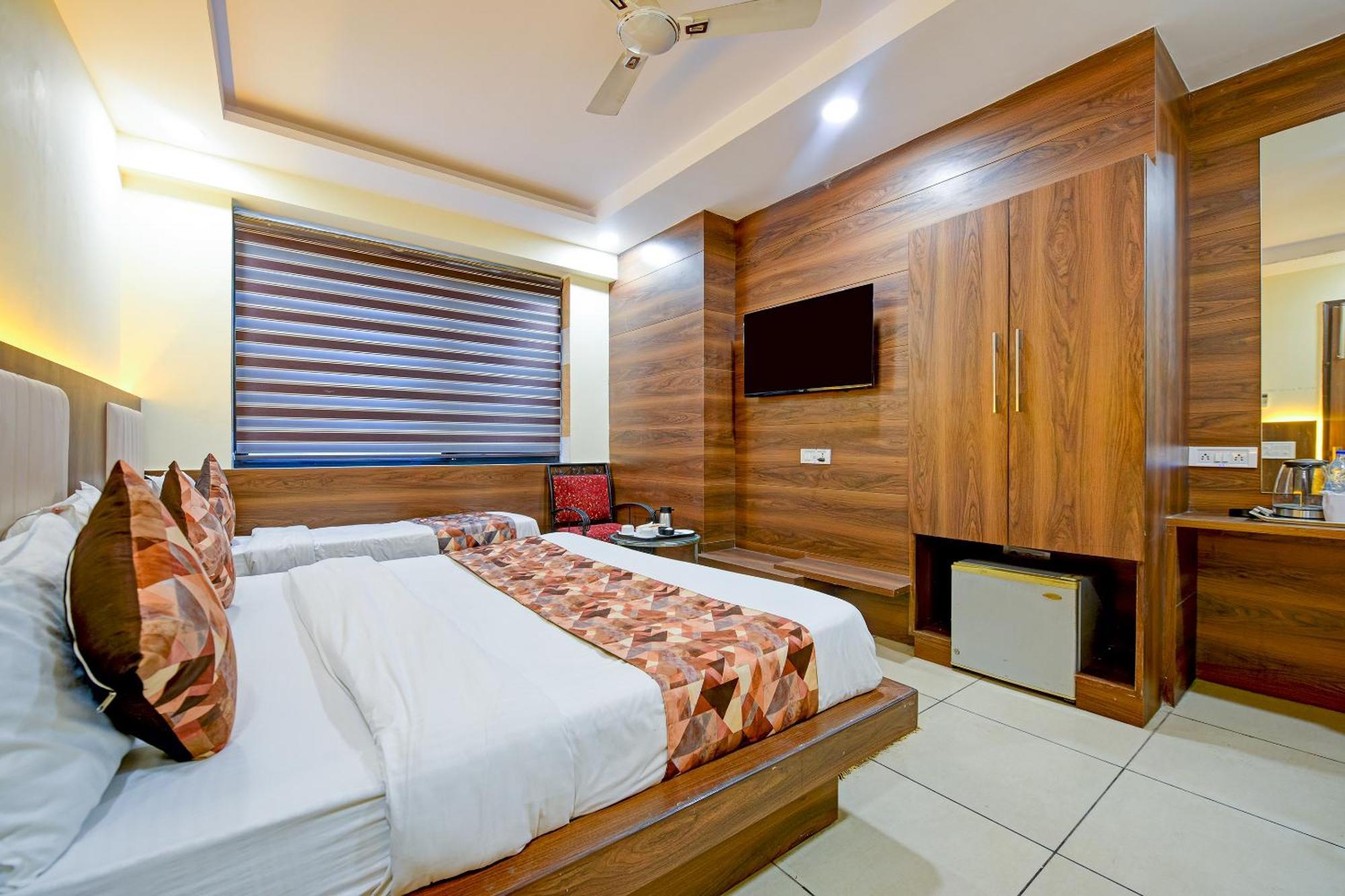 Hotel Le Grand - Walk-In From Rk Ashram Metro Station New Delhi Eksteriør billede