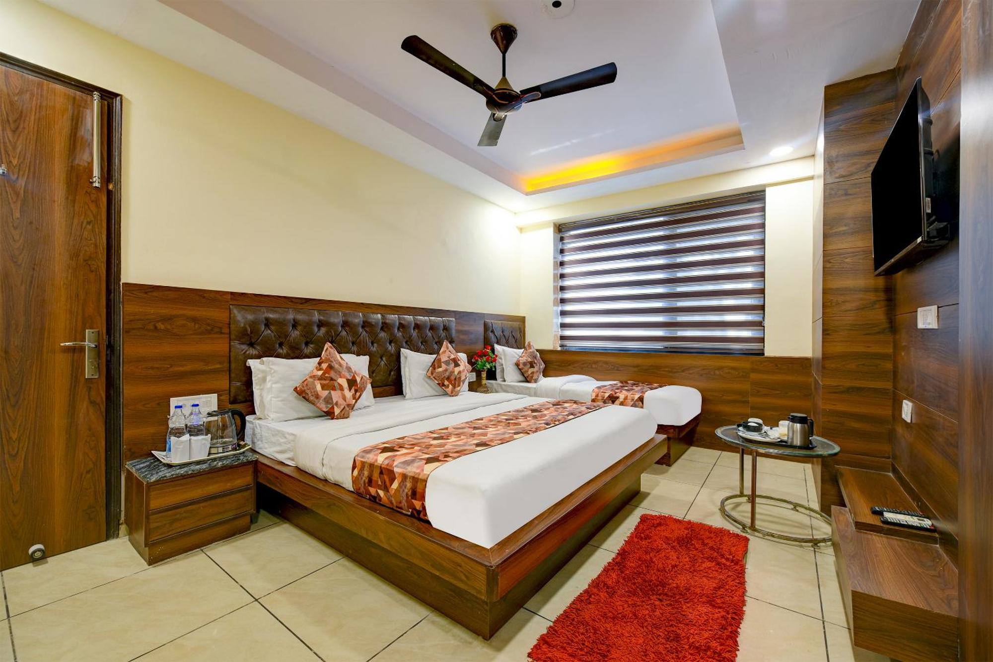 Hotel Le Grand - Walk-In From Rk Ashram Metro Station New Delhi Eksteriør billede